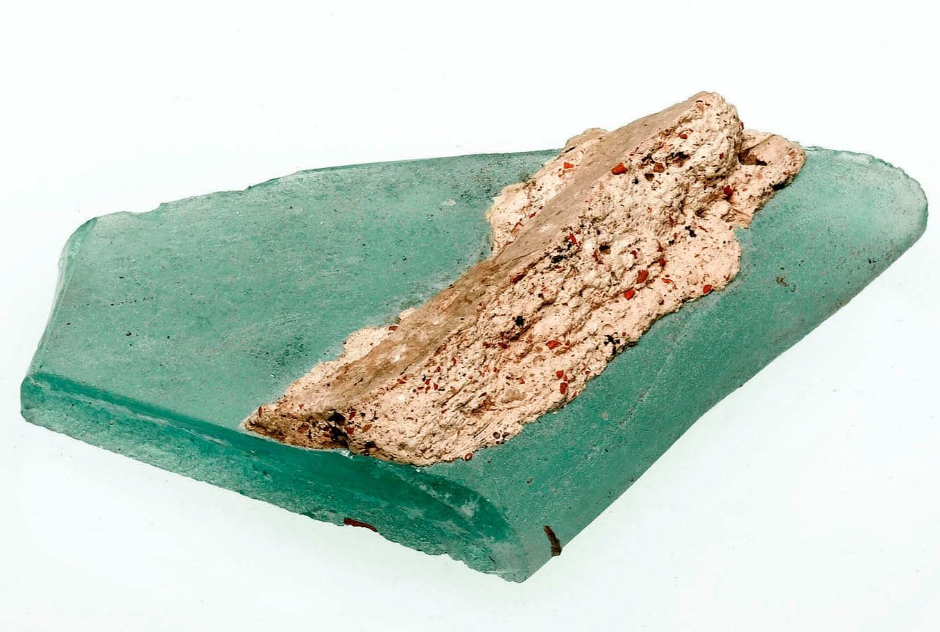 Early thick Roman glass