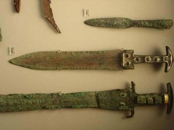 Sword Inventor Who Invented the First Sword? — History Alive Today